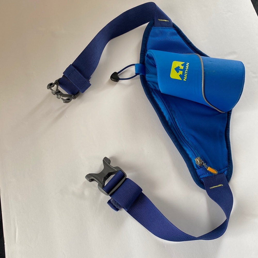 Nathan Triangle Hydration Belt